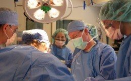 equipe sala operatoria neurochirurgia ospedale 2
