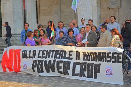powercrop comitato anti centrale protesta