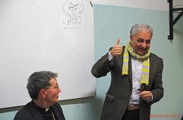 Nduccio insegna all'universita con il vescovo Santoro