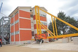 Una simulazione del terremoto nella scuola di Avezzano test sismico 6