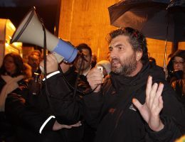 Manifestazione davanti ai cancelli della Micron (8)