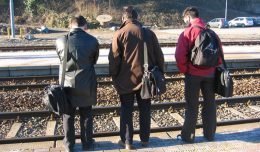 pendolari treni stazione