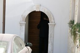 ingresso della casa di Del Turco, quello che fu ffotografato da Angelini