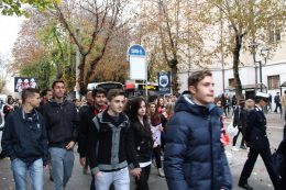 #noalfemminicidio manifestazione studenti ad Avezzano contro la violenza sulle donne (33)