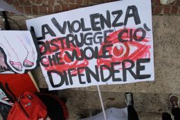 #noalfemminicidio manifestazione studenti ad Avezzano contro la violenza sulle donne (44)