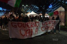 Protesta e fiaccolata del coordinamento 9 dicembre 2