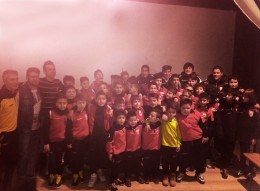 Tiziano Mariani con lo staff e i  ragazzi della Virtus