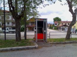 Cabina telefonica a Villa San Sebastiano di Tagliacozzo