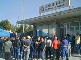 lavoratori cartiera burgo (1)