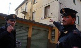 violenza polizia intervento agenti