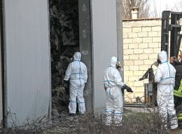 Rifiuti industriali capannoni fucino avezzano (2)