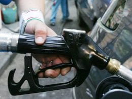 rifornimento benzina stazione servizio distributore