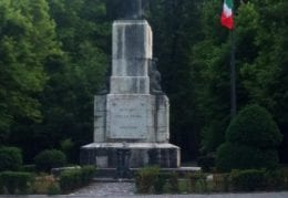 monumento ai caduti ad  Avezzano