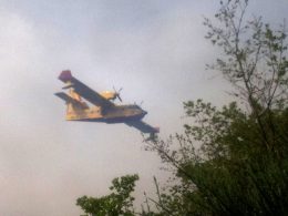 incendio nella Valle Roveto vigili canadair (3)