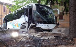 incidente bus avezzano