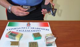 refurtiva carabinieri pistola