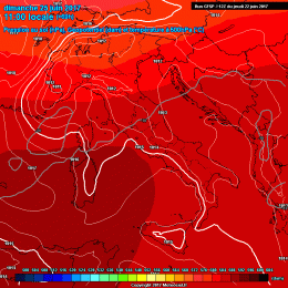 La situazione a 500hpa prevista da GFS nella giornata di Domenica 25 Giugno. Geopotenziali elevati ( DAM 588 / 592) e quindi bel tempo a parte qualche veloce rovescio nella zona del Parco Nazionale d'Abruzzo