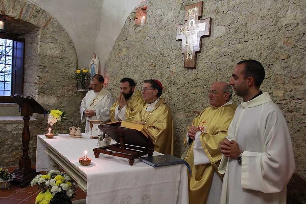 tagliacozzo inaugurazione cappella santuario madonna dell’oriente con il vescovo santoro (3)